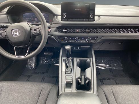 Used 2023 Honda Accord EX image 11