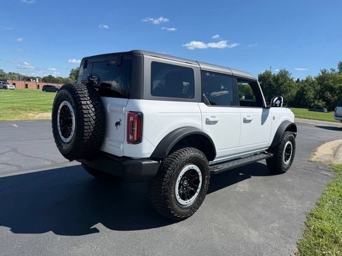 Certified 2023 Ford Bronco Outer Banks w/ Sasquatch Package AWD/4WD image 9