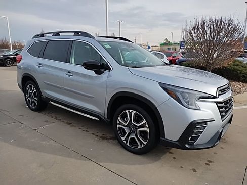Used 2025 Subaru Ascent Limited image 5