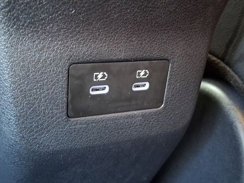 Certified 2025 Nissan Kicks SR image 12