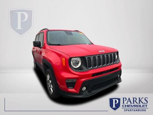 Used 2022 Jeep Renegade Latitude image 1
