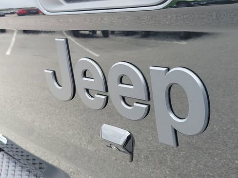 New 2026 Jeep Gladiator Sport AWD/4WD image 6