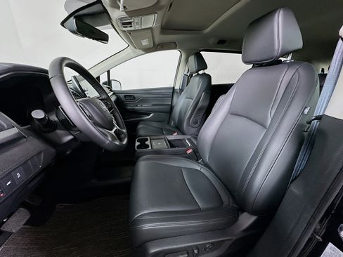 Used 2025 Honda Odyssey EX-L image 13