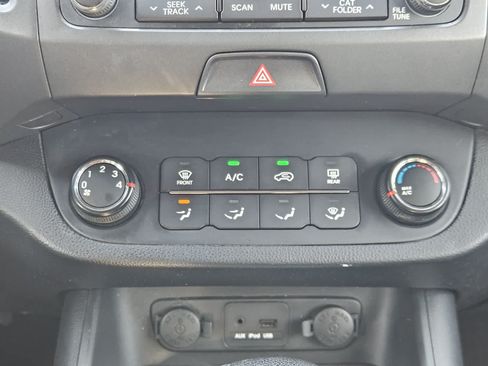 Used 2012 Kia Sportage LX FWD image 17