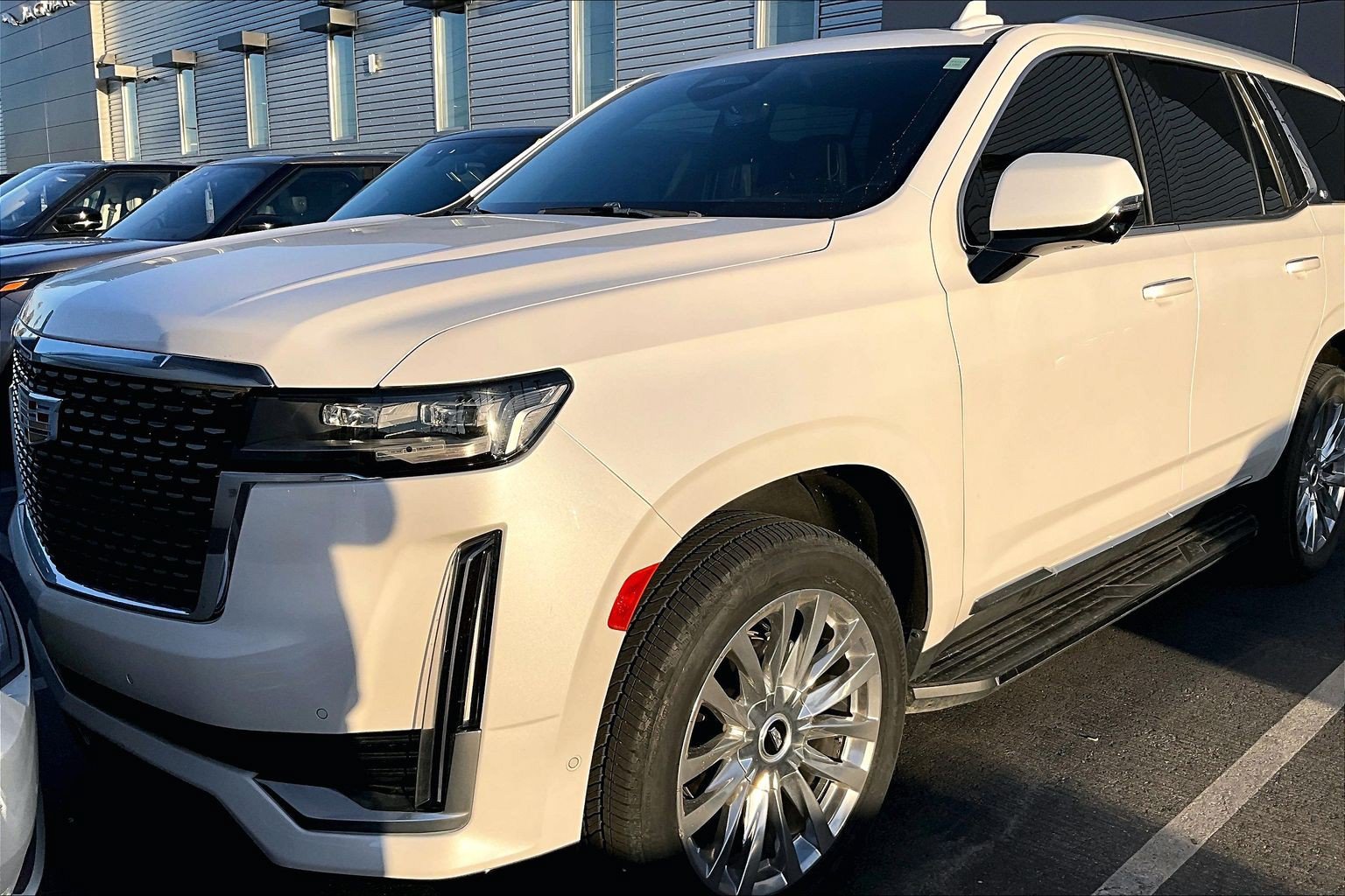 Used 2022 Cadillac Escalade Premium Luxury RWD image 1