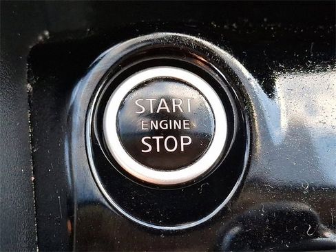 Used 2020 Nissan Kicks SR w/ Interior Electronics Package image 22