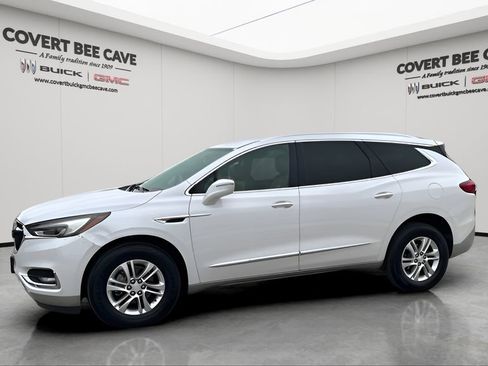 Used 2018 Buick Enclave Essence w/ Trailering Package image 3