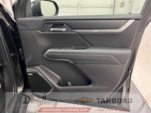 Used 2025 GMC Acadia Elevation FWD image 43