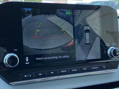 New 2025 Mitsubishi Outlander SEL image 23