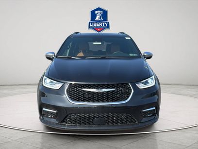 New 2026 Chrysler Pacifica Pinnacle