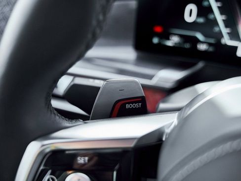 Used 2024 BMW 760i xDrive AWD/4WD image 60