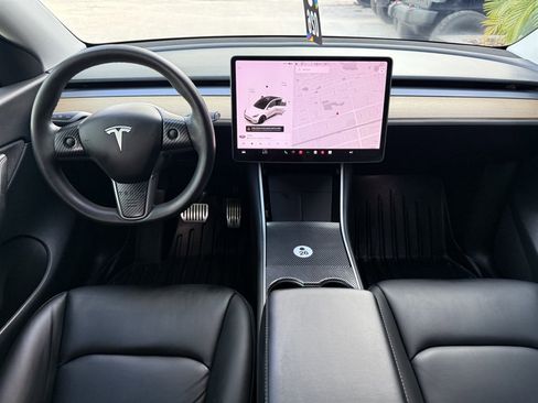 Used 2021 Tesla Model Y Long Range image 21