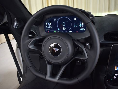 New 2025 McLaren Artura Spider image 23