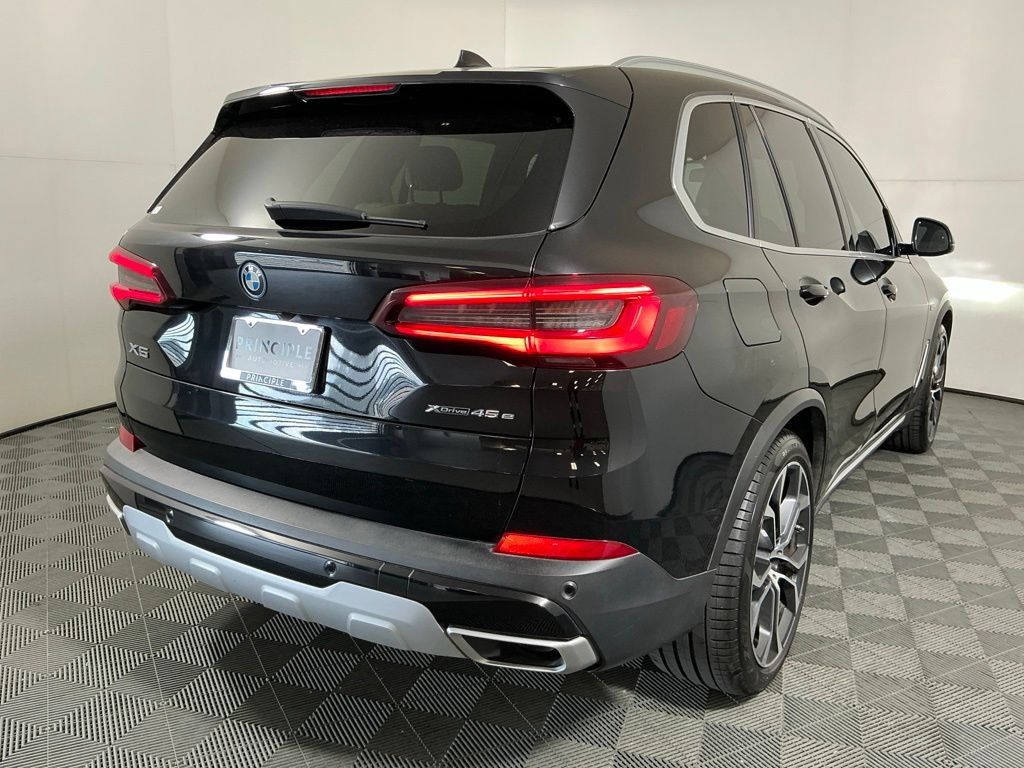 Used 2022 BMW X5 xDrive45e w/ Premium Package AWD/4WD image 5