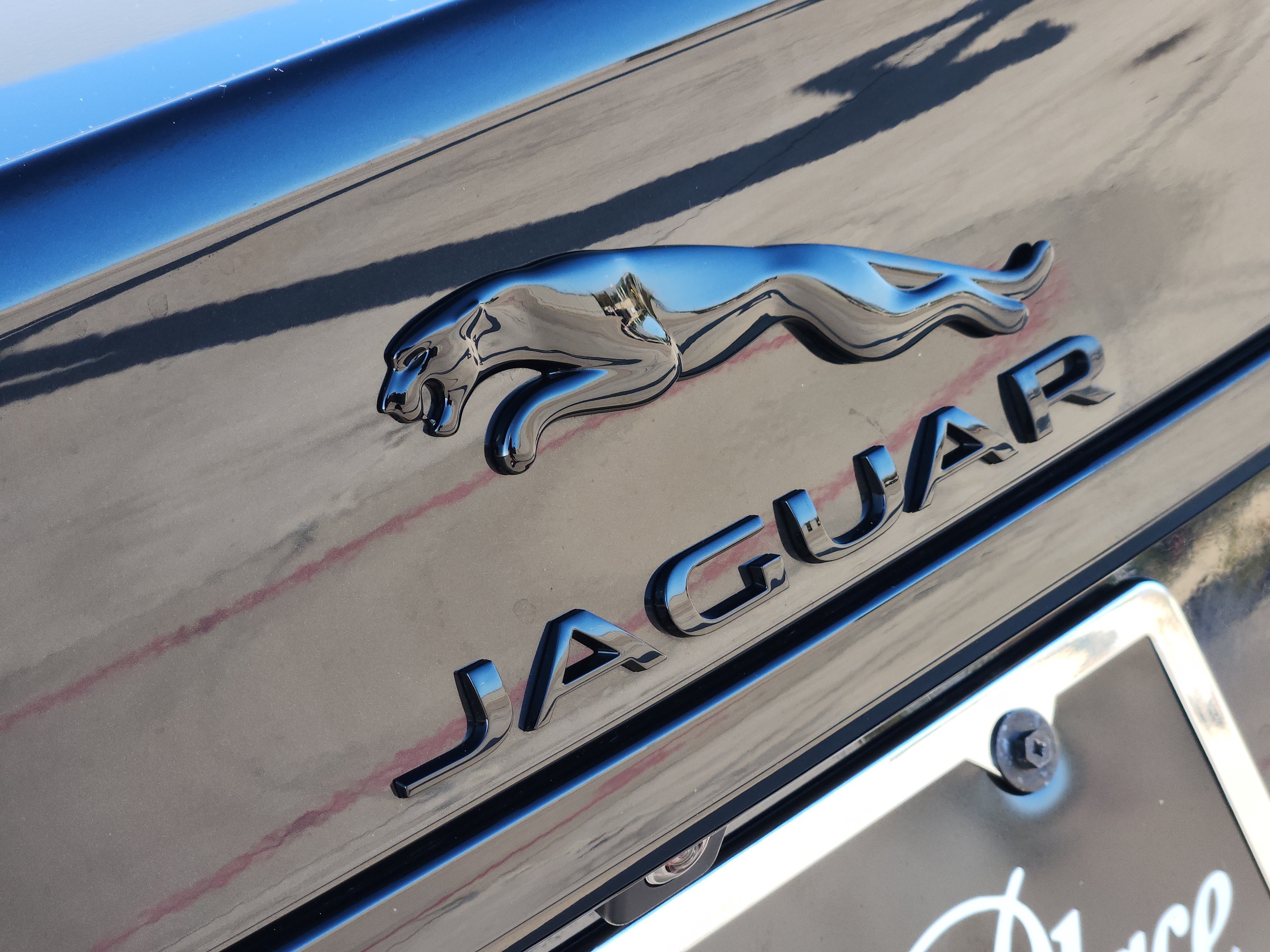 Certified 2024 Jaguar XF R-Dynamic SE AWD/4WD image 34