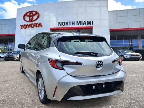 Used 2023 Toyota Corolla SE image 3