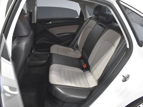 Used 2015 Volkswagen Passat 1.8T Sport FWD image 25