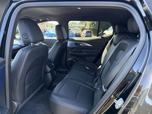 Certified 2025 Chevrolet Equinox EV LT w/ Convenience Package FWD image 15