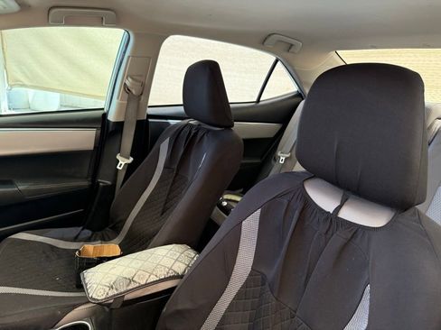 Used 2015 Toyota Corolla LE FWD image 11