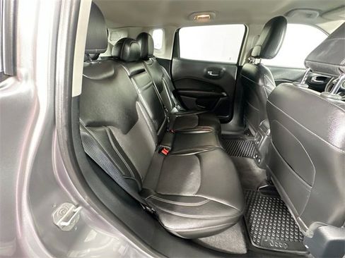 Used 2018 Jeep Compass Latitude w/ Popular Equipment Group image 28