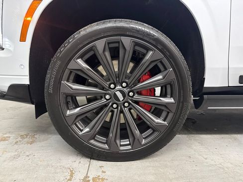 Certified 2026 Cadillac Escalade V AWD/4WD image 36