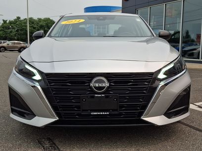 Used 2024 Nissan Altima 2.5 SV