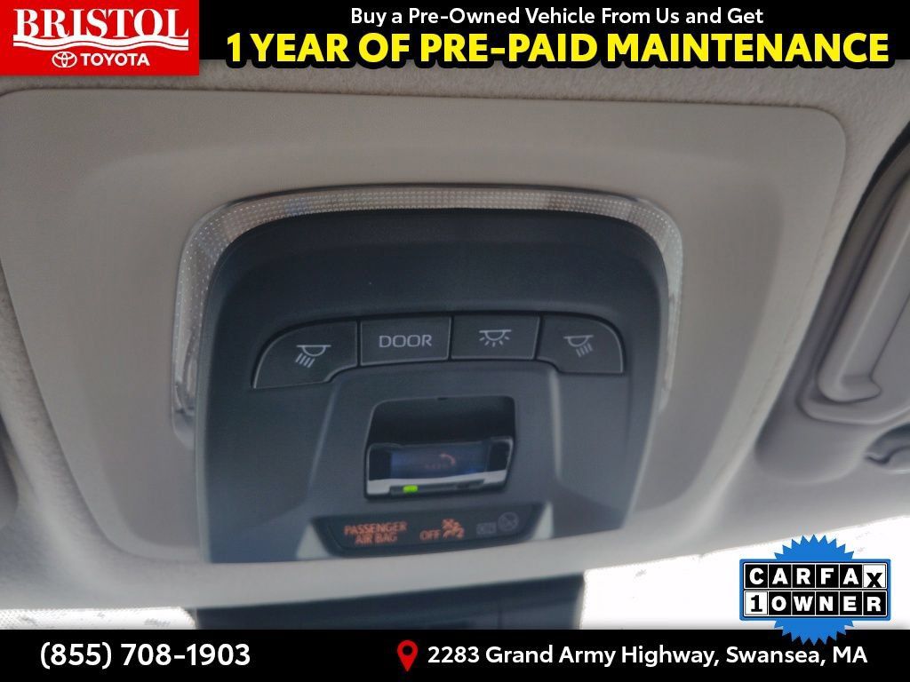 Used 2025 Toyota Corolla LE FWD image 22