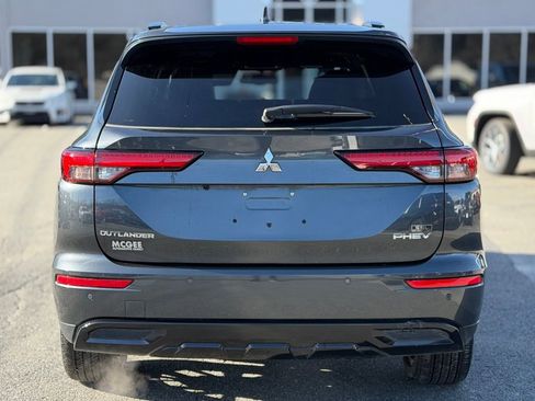 Used 2025 Mitsubishi Outlander SEL Black Edition image 4