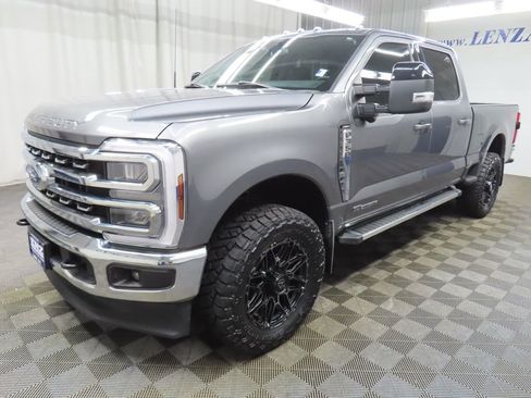 Used 2024 Ford F350 Lariat image 7