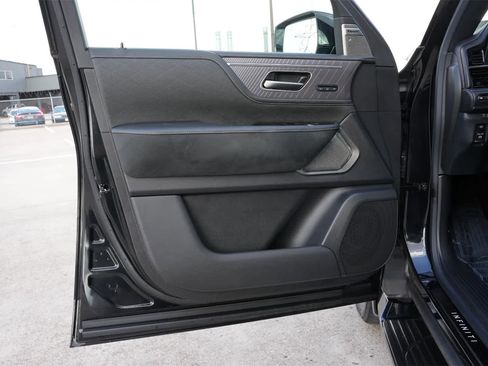 Used 2025 INFINITI QX80 Autograph w/ Autograph Exterior Package image 18