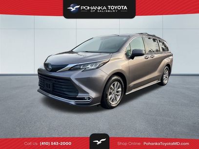 Used 2021 Toyota Sienna XLE