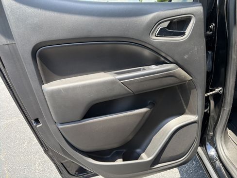Used 2022 Chevrolet Colorado LT w/ LT Convenience Package RWD image 21