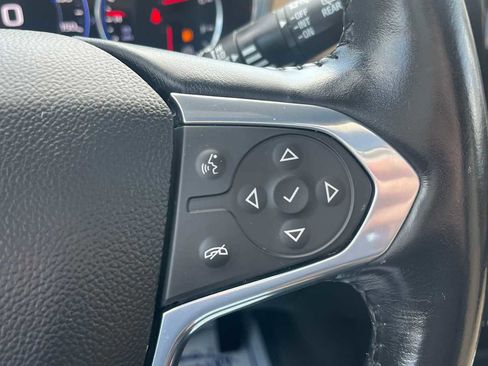 Used 2022 Chevrolet Traverse Premier image 18