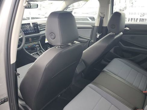 New 2026 Volkswagen Jetta SE FWD image 8