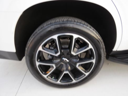 Used 2024 Chevrolet Tahoe RST w/ Luxury Package image 11