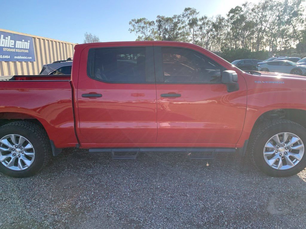 Used 2020 Chevrolet Silverado 1500 Custom w/ Custom Convenience Package RWD image 6