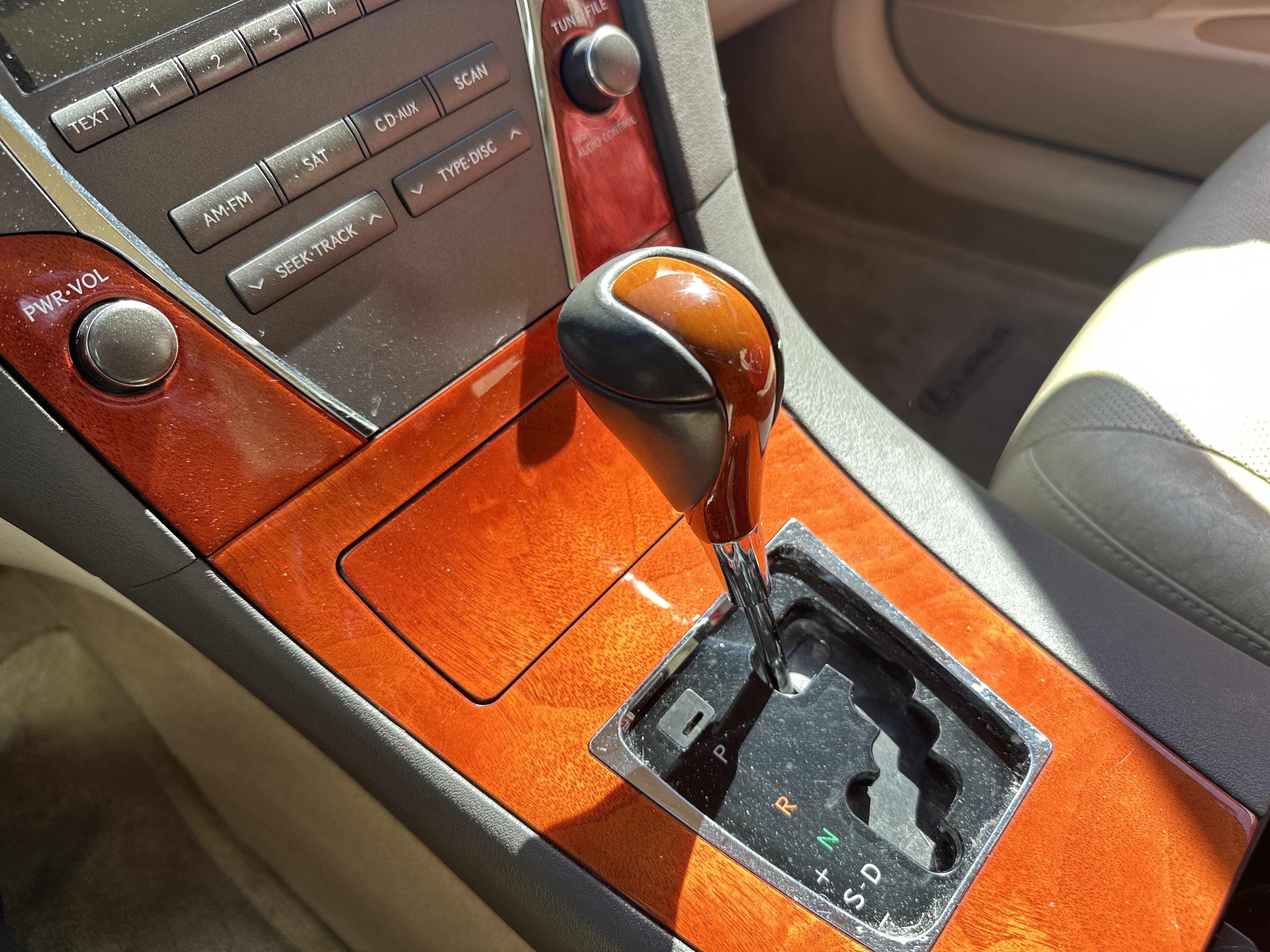 Used 2010 Lexus ES 350 FWD image 25