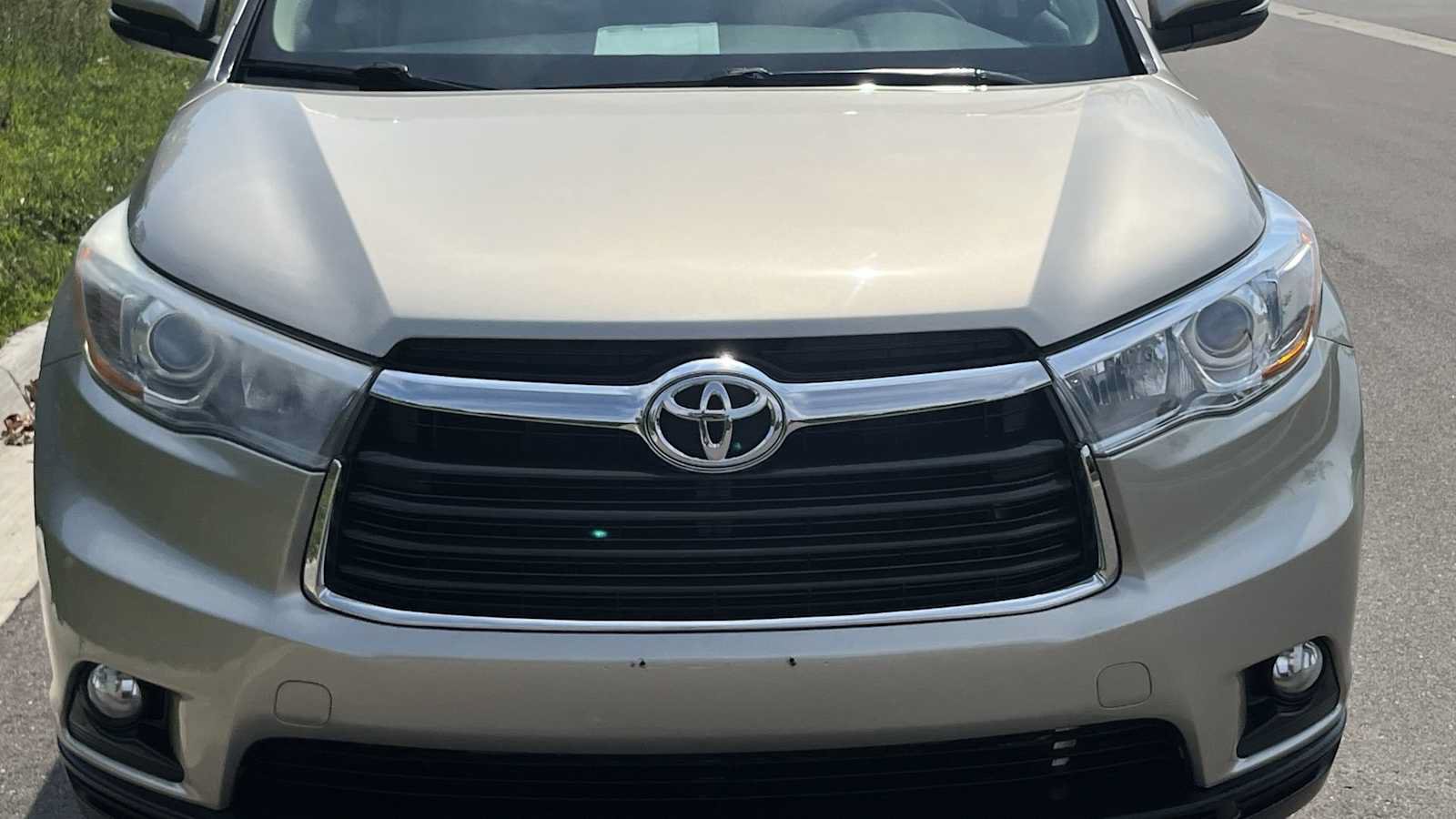 Used 2016 Toyota Highlander XLE w/ Protection Package #3 AWD/4WD image 22