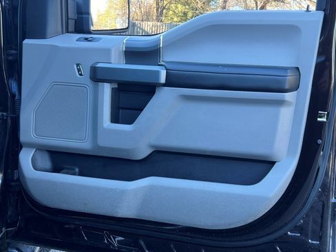 Used 2019 Ford F150 XLT w/ Equipment Group 302A Luxury image 10