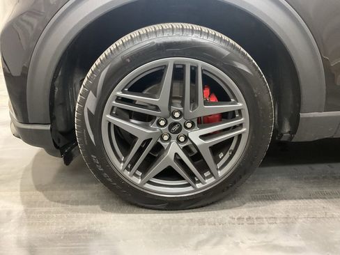 Used 2025 Ford Explorer ST-Line w/ ST-Line Street Pack image 6