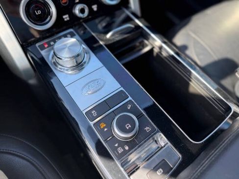 Used 2019 Land Rover Range Rover AWD/4WD image 16