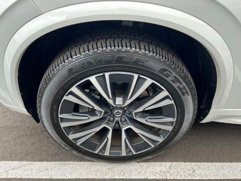 Used 2022 Volvo XC90 T5 Momentum image 17