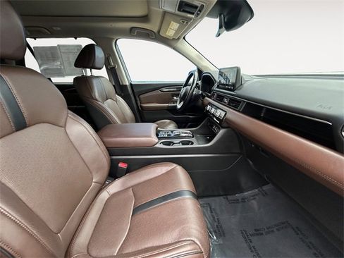 Used 2023 Honda Pilot Elite image 14