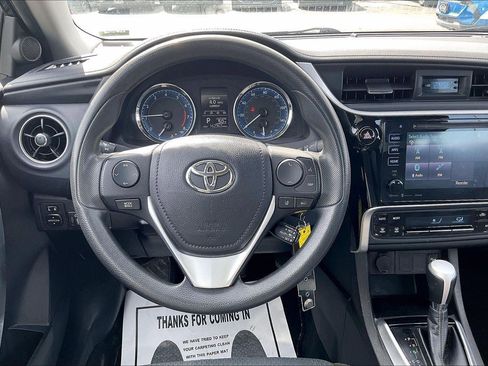 Used 2017 Toyota Corolla LE w/ LE Premium Package image 5