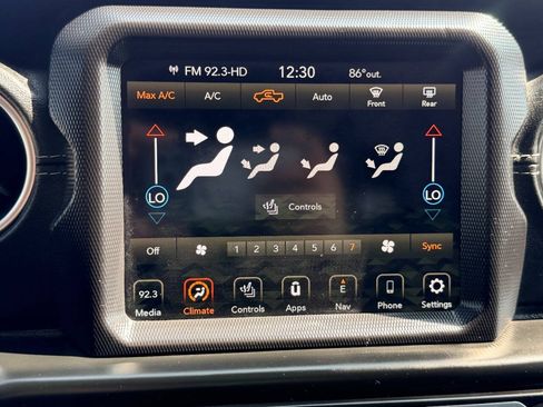 Used 2020 Jeep Gladiator Overland AWD/4WD image 45