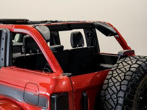 Used 2023 Ford Bronco Badlands AWD/4WD image 12