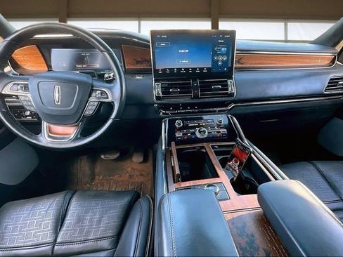 Used 2022 Lincoln Navigator Black Label image 16