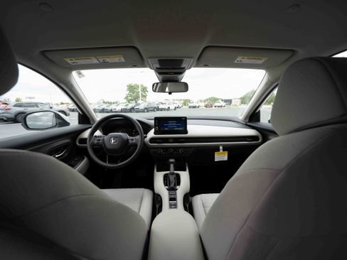 New 2026 Honda HR-V LX image 19