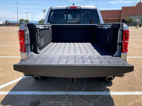 Used 2025 RAM 1500 Limited w/ Off Road Group AWD/4WD image 18