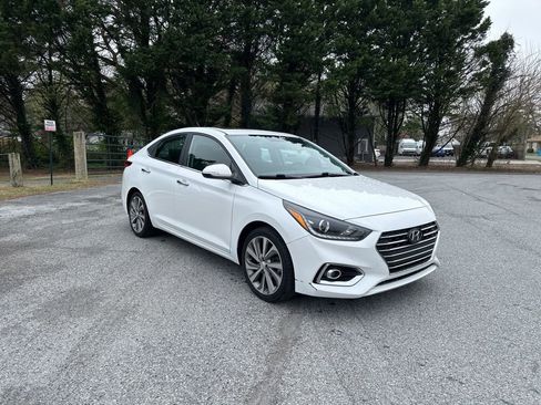 Used 2021 Hyundai Accent Limited w/ Cargo Package image 3